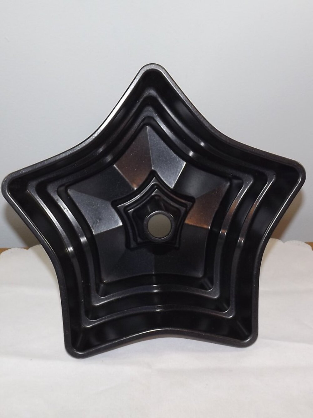 Tri-Star Bundt Nordic Ware Baking Pan